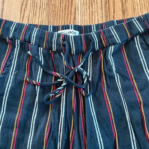 Billabong small pull on pants - Picture 2 of 3